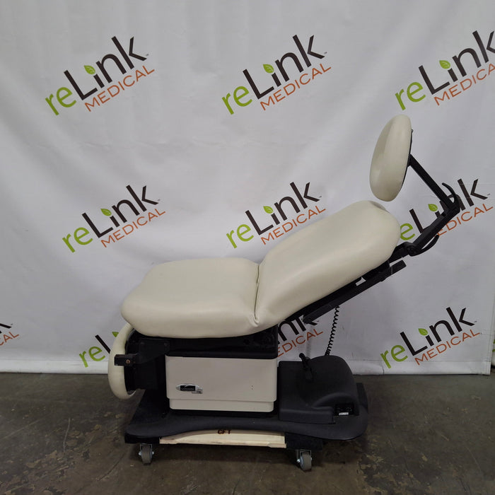 Midmark 630 Procedure Chair