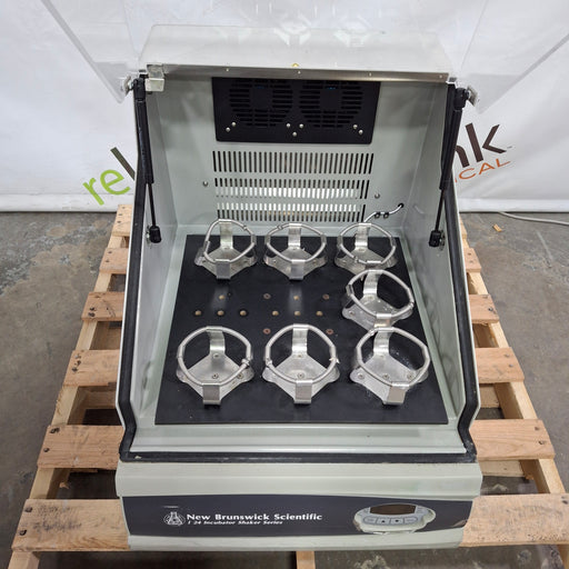 New Brunswick Scientific New Brunswick Scientific I-24 Incubator Shaker Research Lab reLink Medical