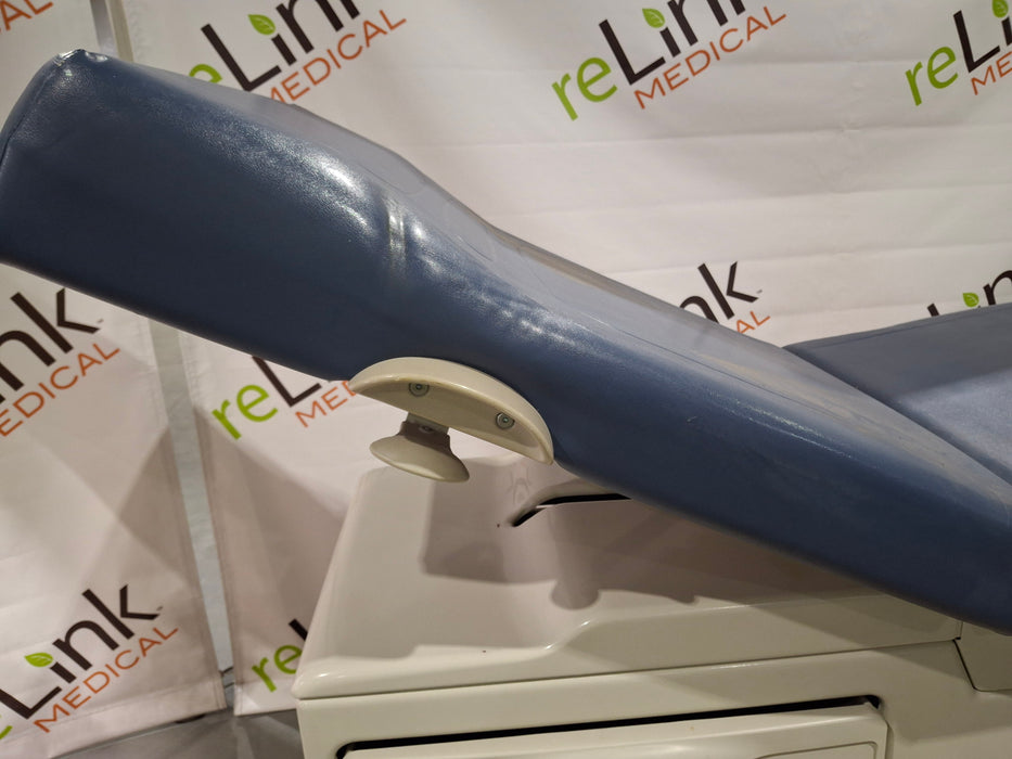 Midmark 204 Exam Table