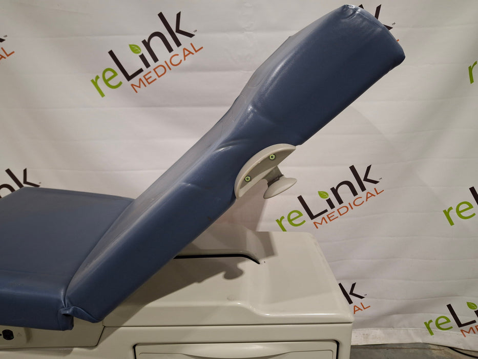 Midmark 204 Exam Table