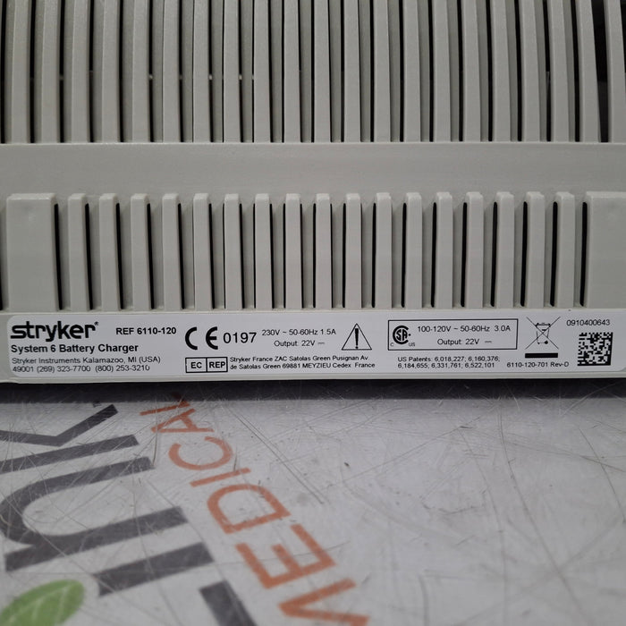 Stryker System 6 6110-120 Battery Charger