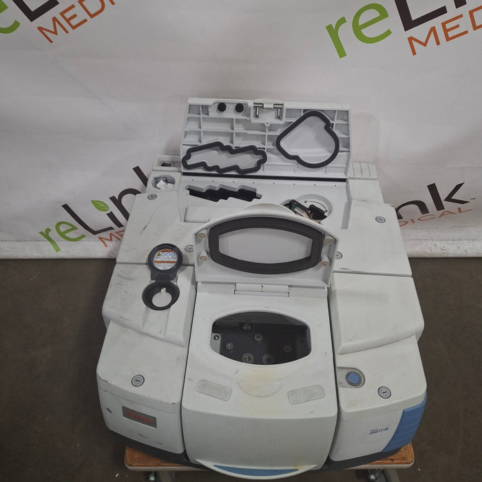 Thermo Scientific Nicolet iS50 FTIR Spectrometer