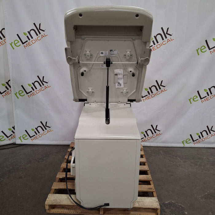 Midmark 204 Exam Table