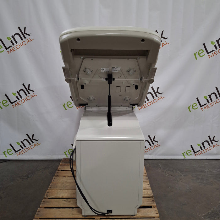 Midmark 204 Exam Table
