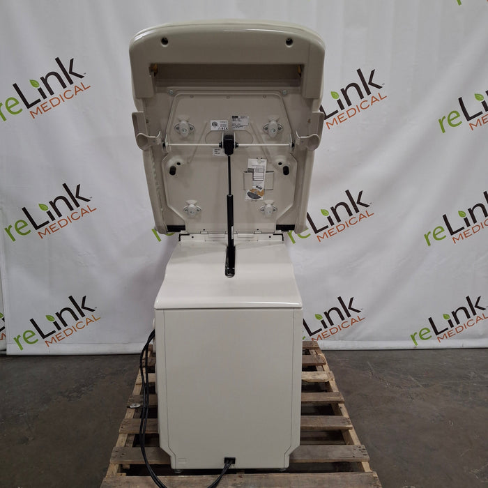 Midmark 204 Exam Table