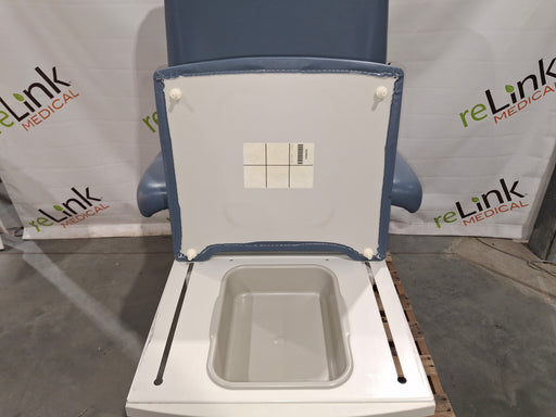 Midmark Midmark 204 Exam Table Exam Chairs / Tables reLink Medical