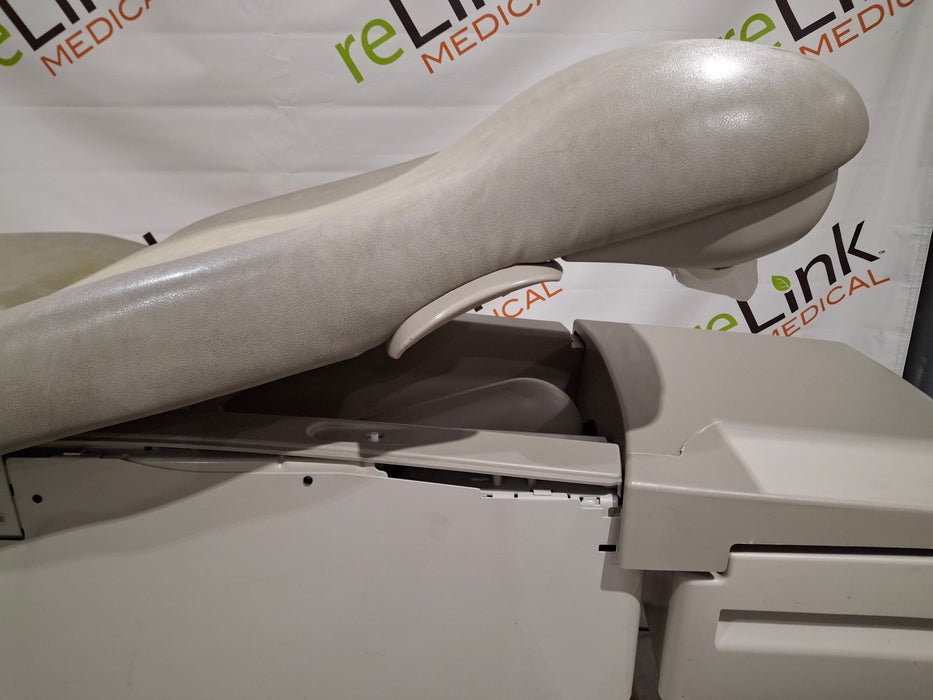 Midmark Midmark 625 Barrier-Free Power Exam Table Exam Chairs / Tables reLink Medical