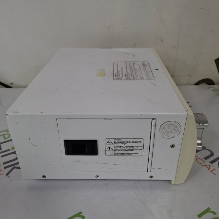 Sunoptics Surgical S300T Titan Light Source