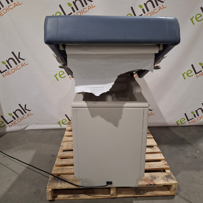 Midmark 204 Exam Table