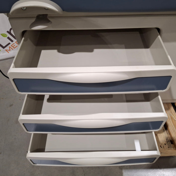 Midmark 204 Exam Table