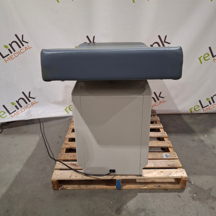 Midmark Midmark 204 Exam Table Exam Chairs / Tables reLink Medical
