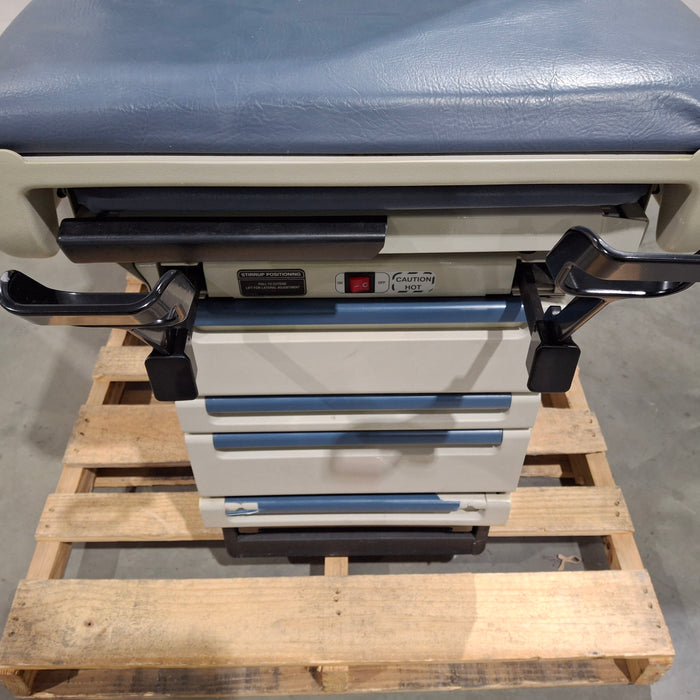 Midmark Midmark 404 Exam Table Exam Chairs / Tables reLink Medical