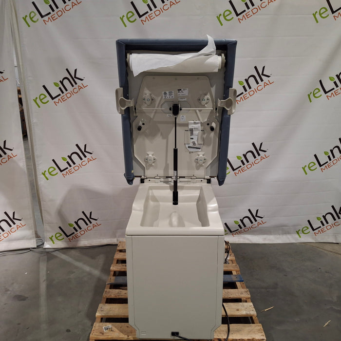 Midmark Midmark 204 Exam Table Exam Chairs / Tables reLink Medical