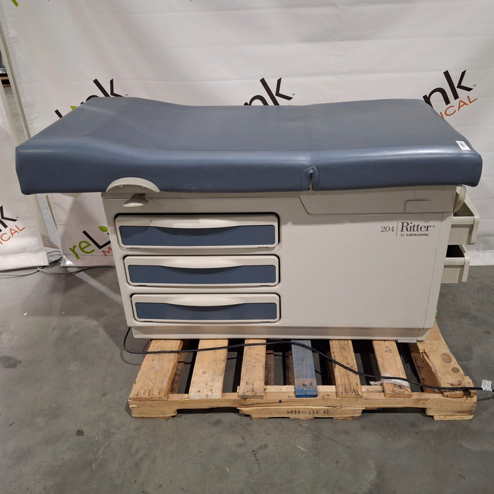 Midmark Midmark 204 Exam Table Exam Chairs / Tables reLink Medical