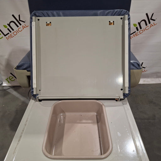 Midmark Midmark 404 Exam Table Exam Chairs / Tables reLink Medical