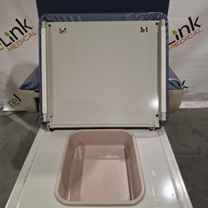 Midmark Midmark 404 Exam Table Exam Chairs / Tables reLink Medical