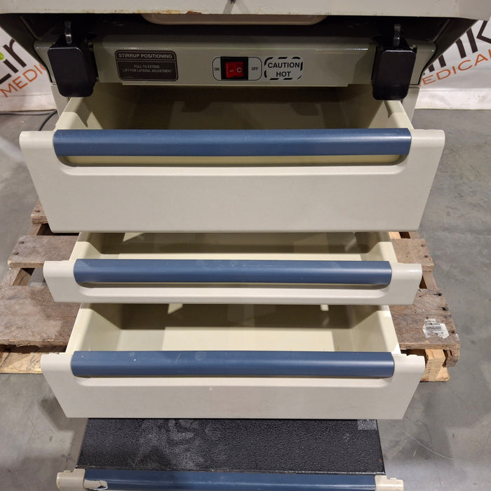 Midmark Midmark 404 Exam Table Exam Chairs / Tables reLink Medical