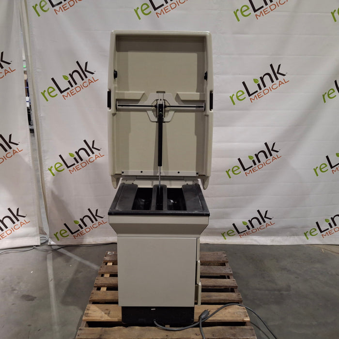 Midmark Midmark 404 Exam Table Exam Chairs / Tables reLink Medical