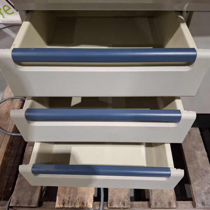 Midmark Midmark 404 Exam Table Exam Chairs / Tables reLink Medical