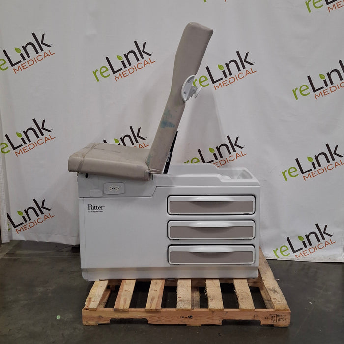 Midmark Midmark 204 Exam Table Exam Chairs / Tables reLink Medical