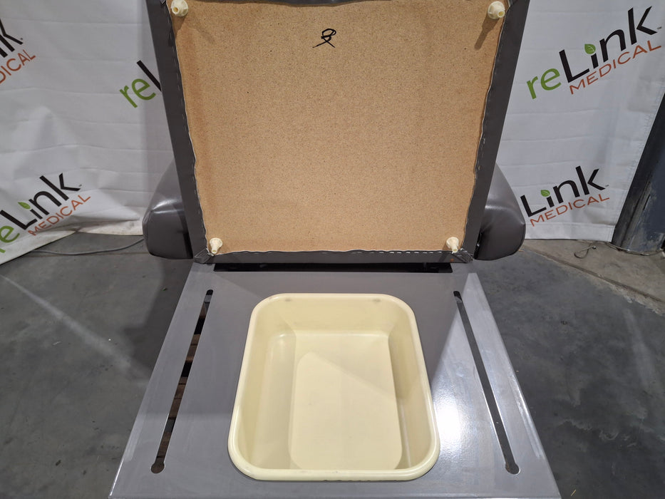 Midmark Midmark Ritter Model 104 Exam Table Exam Chairs / Tables reLink Medical