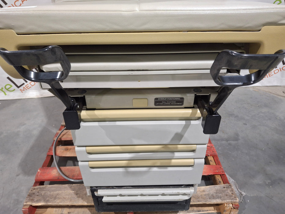 Midmark Midmark 404 Exam Table Exam Chairs / Tables reLink Medical