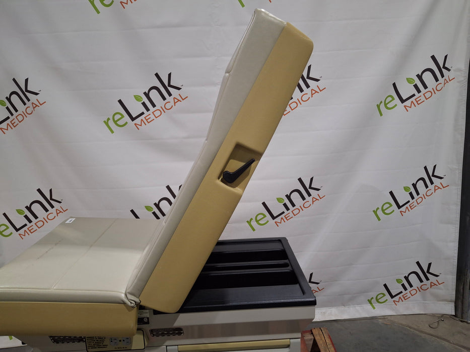 Midmark Midmark 404 Exam Table Exam Chairs / Tables reLink Medical