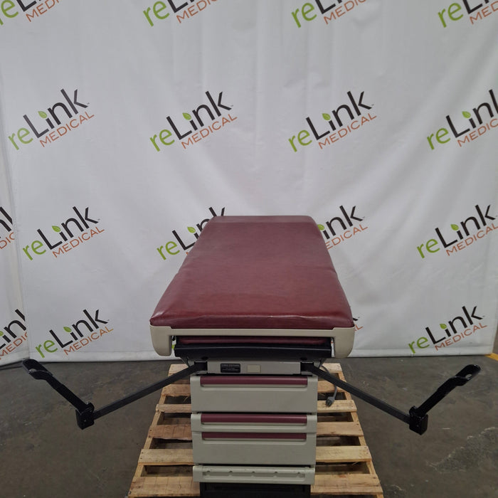 Midmark Midmark 404 Exam Table Exam Chairs / Tables reLink Medical