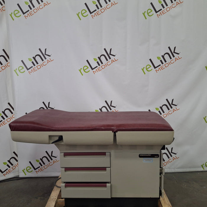 Midmark Midmark 404 Exam Table Exam Chairs / Tables reLink Medical