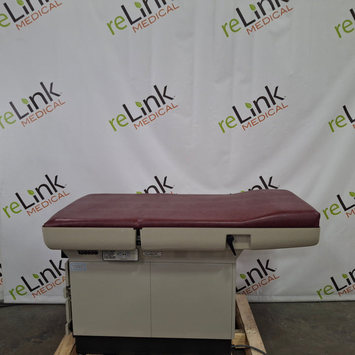 Midmark Midmark 404 Exam Table Exam Chairs / Tables reLink Medical