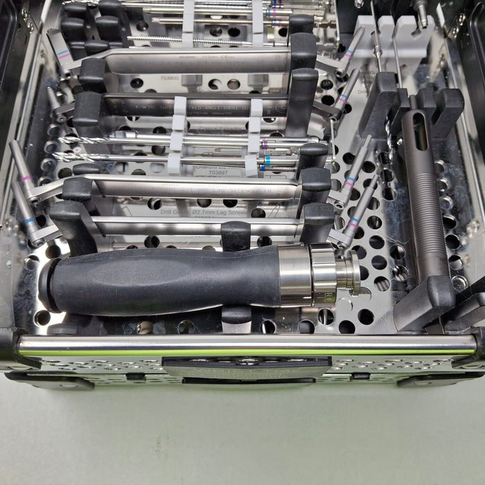 Stryker VariAx 2 Dedicated Wrist Tray 1 (with reduction instruments)