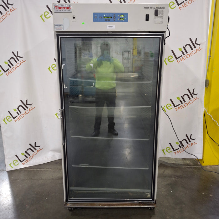 Thermo Scientific Thermo Scientific 3950 Reach-In CO2 Incubator Research Lab reLink Medical