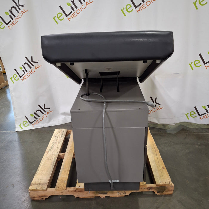 Midmark Ritter Model 104 Exam Table