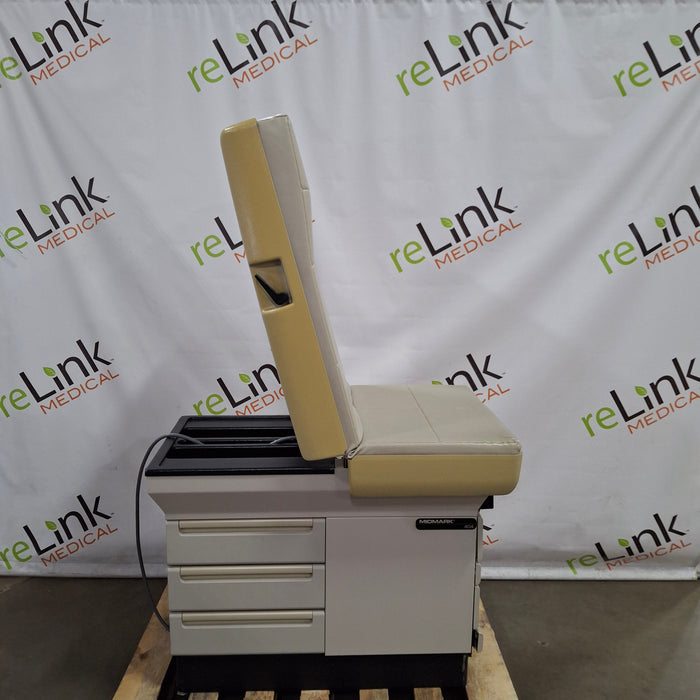 Midmark Midmark 404 Exam Table Exam Chairs / Tables reLink Medical