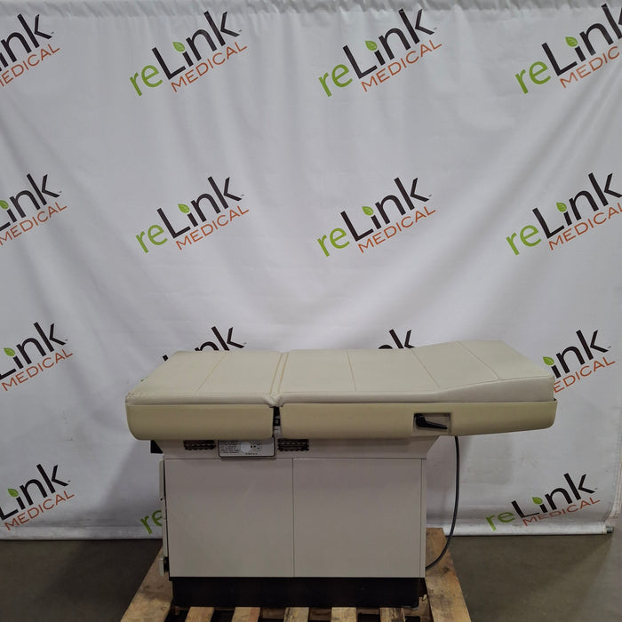 Midmark Midmark 404 Exam Table Exam Chairs / Tables reLink Medical