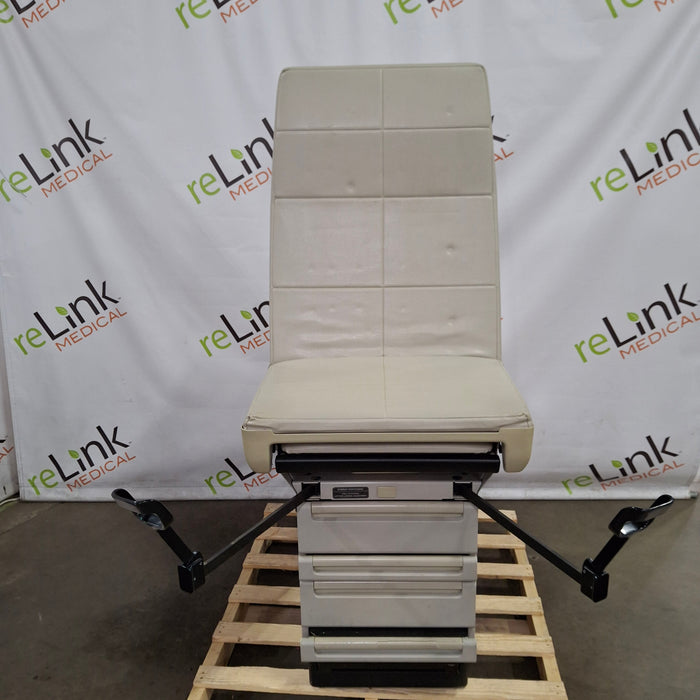 Midmark Midmark 404 Exam Table Exam Chairs / Tables reLink Medical