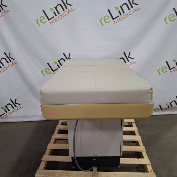 Midmark Midmark 404 Exam Table Exam Chairs / Tables reLink Medical
