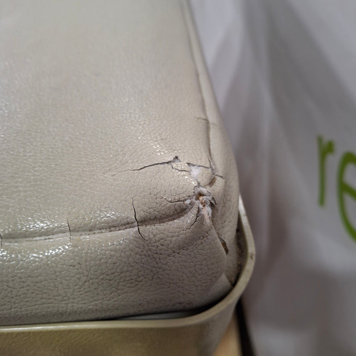 Midmark Midmark 404 Exam Table Exam Chairs / Tables reLink Medical