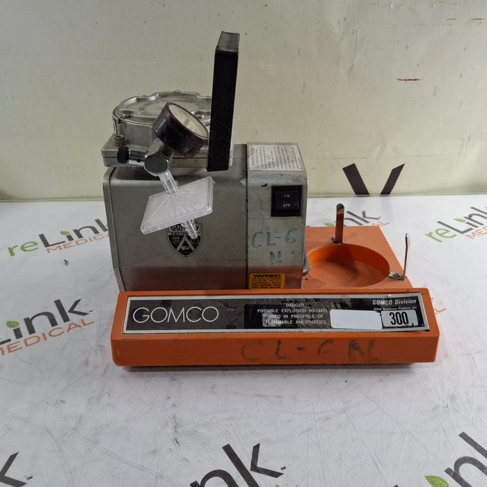 Gomco 300 Tabletop Aspirator