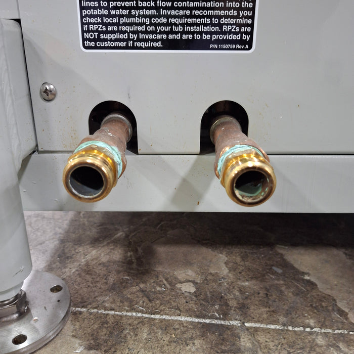 Invacare Corporation IH6302GADH Tub w/IH200 Patient Lift