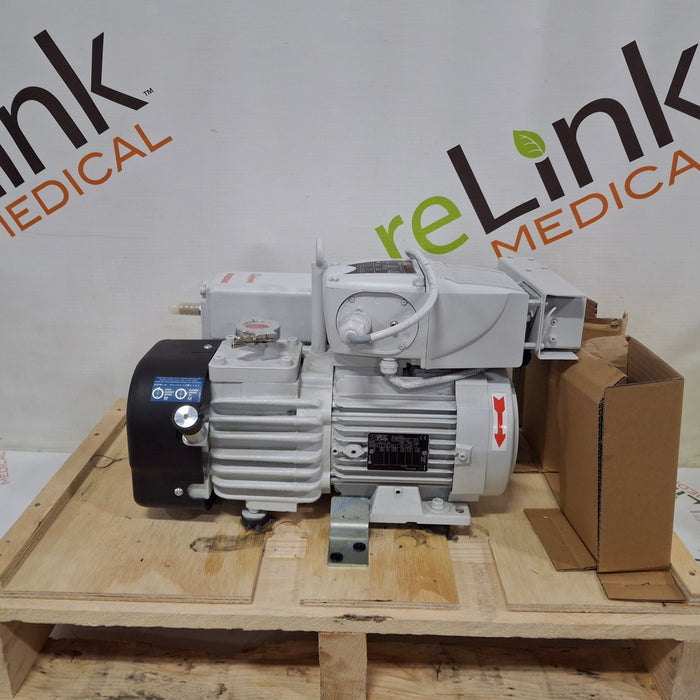 Leybold Leybold Sogevac Sv40 Bi Rotary Vane Vacuum Pump / Leroy Somer Ls100pr Motor Research Lab reLink Medical