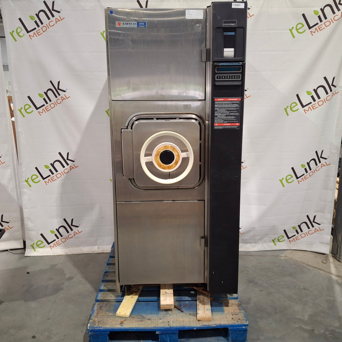 Steris Amsco Model 3013 Steam Sterilizer