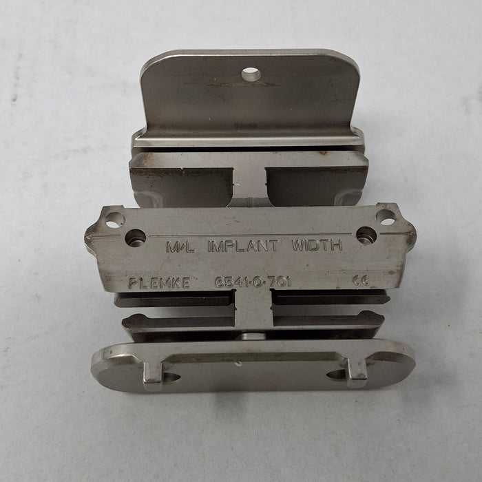 Stryker Triathlon AR Cutting Block Instruments