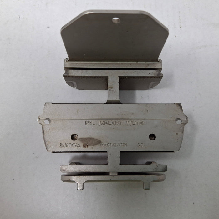 Stryker Triathlon AR Cutting Block Instruments