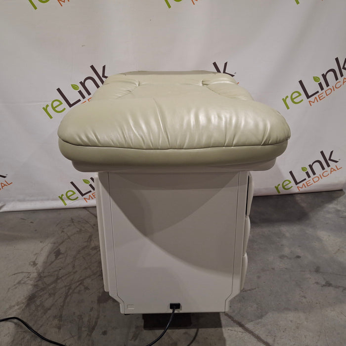 Midmark Midmark 604 Manual Examination Table Exam Chairs / Tables reLink Medical