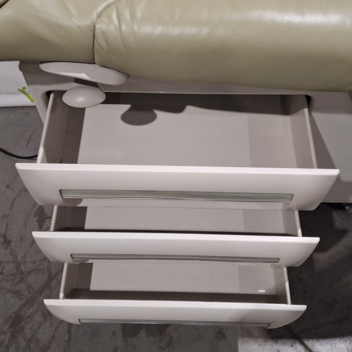 Midmark Midmark 604 Manual Examination Table Exam Chairs / Tables reLink Medical