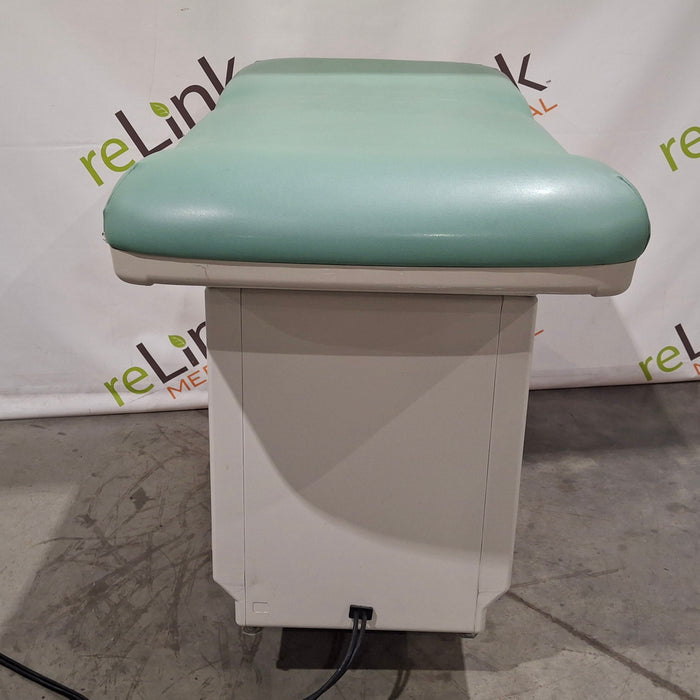Midmark 204 Exam Table