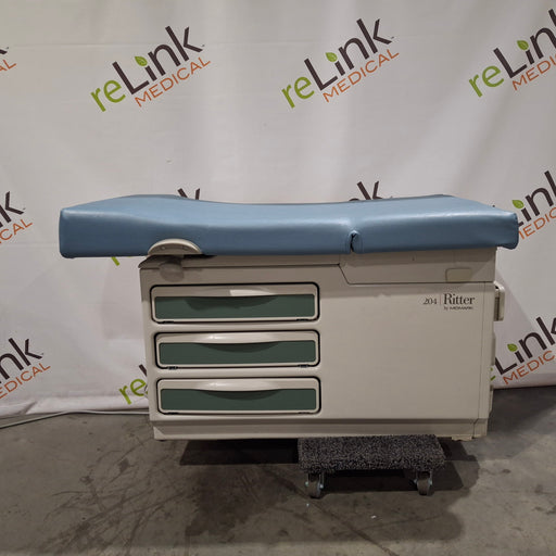 Midmark Midmark 204 Exam Table Exam Chairs / Tables reLink Medical