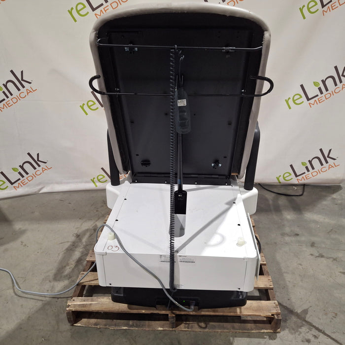 UMF Medical 4070 Power Exam Chair