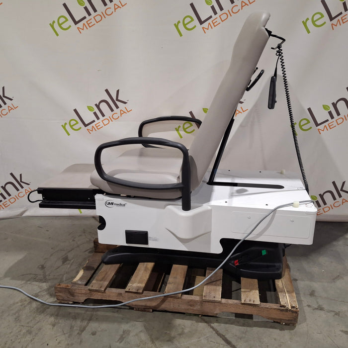 UMF Medical 4070 Power Exam Chair